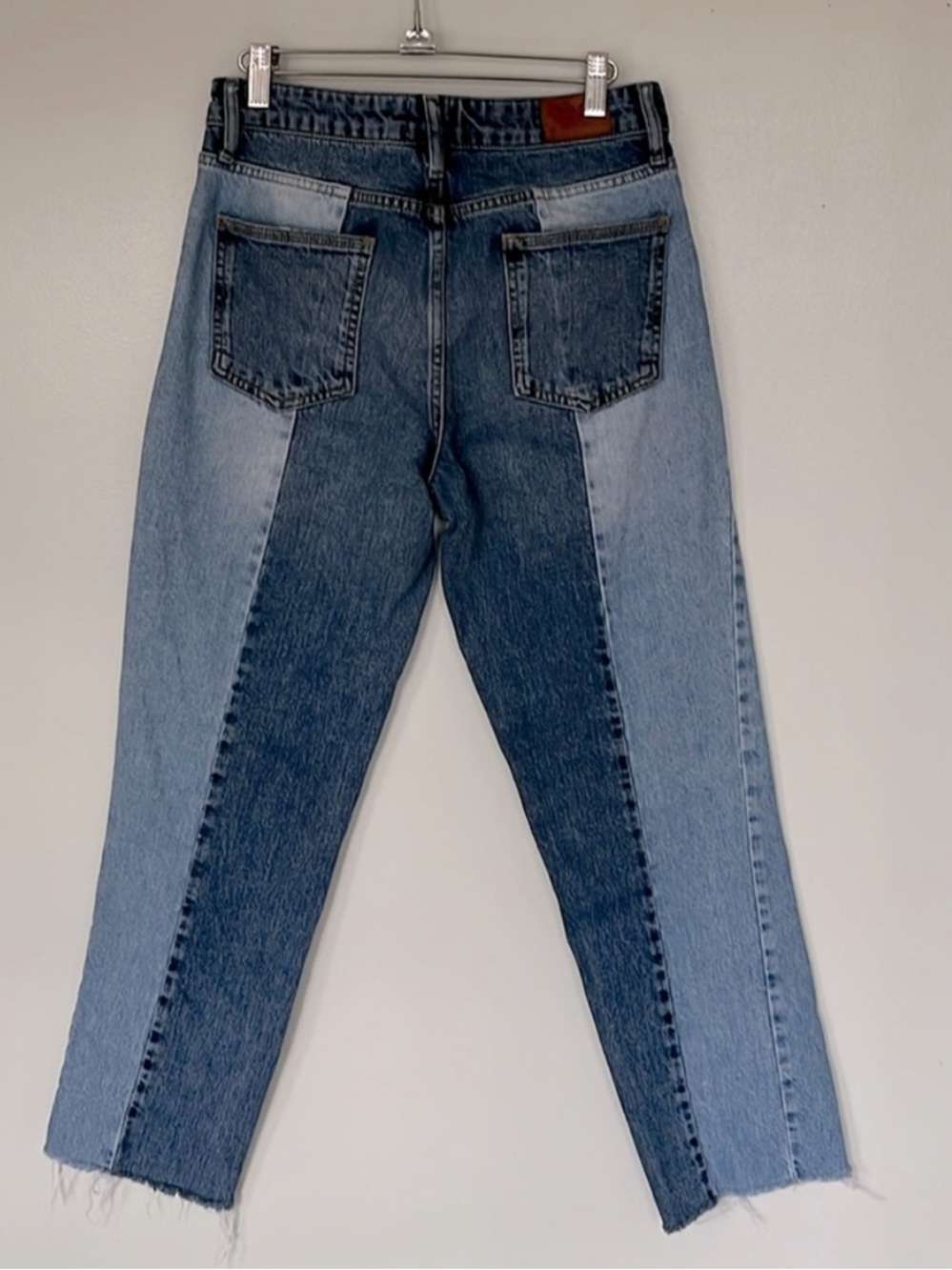 BDG Urban Outfitters Jessye Two-Tone
Patchwork Jeans Blue Size 27 - Picture 5 of 9